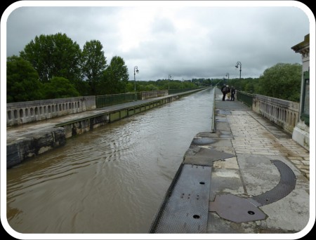 Briare , le Pont Canal le plus long d'Europe